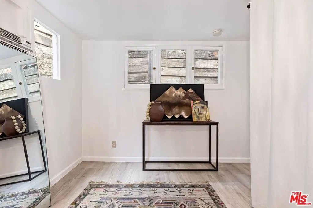 2427 N Gower Street, Los Angeles, California 90068 home-pic-16